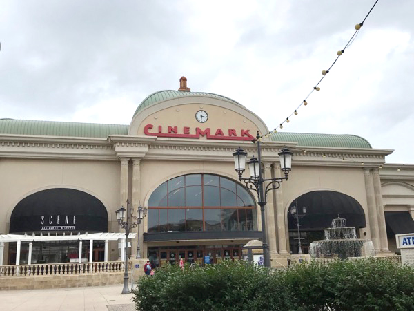 ハンツビルの映画館、ボーリング場  Copy