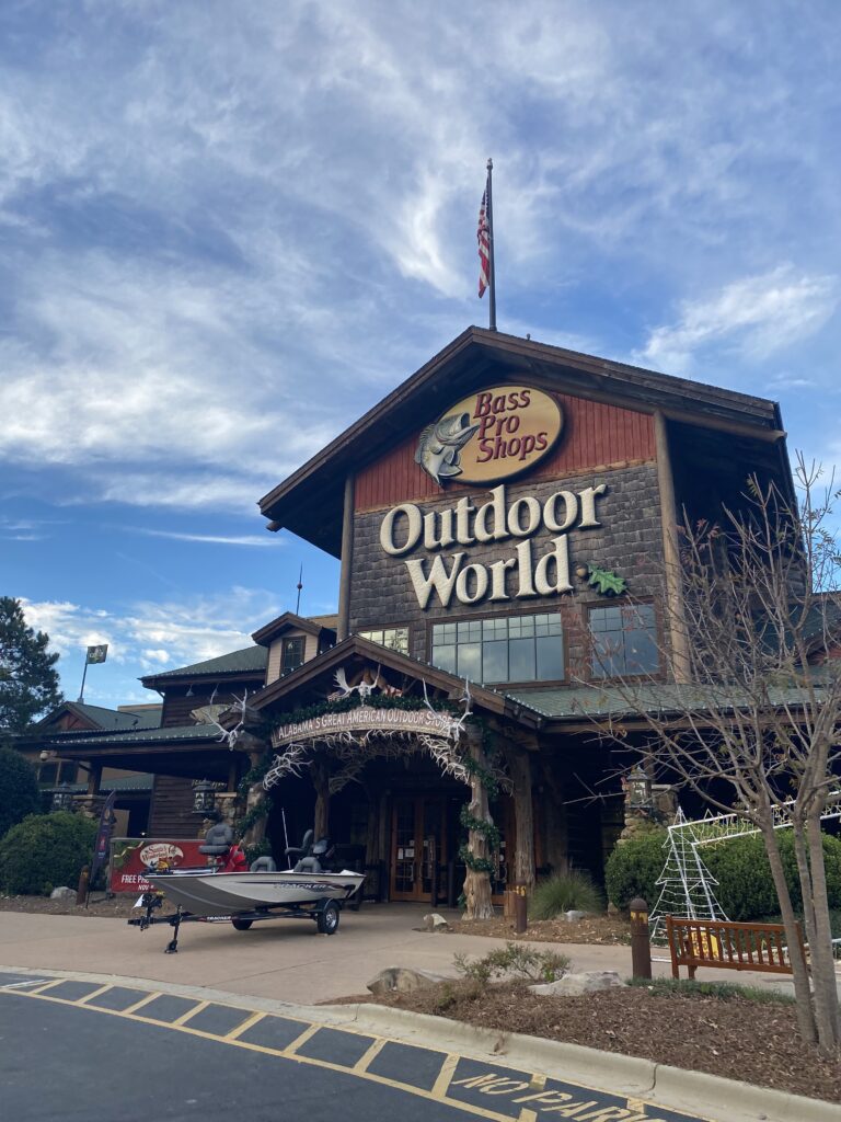 Birmingham アウトドアワールド！Bass Pro Shops