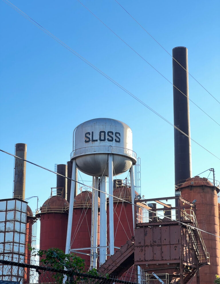 アラバマ州バーミングハムにある製鉄工場跡地 Sloss Furnaces National Historic Landmark