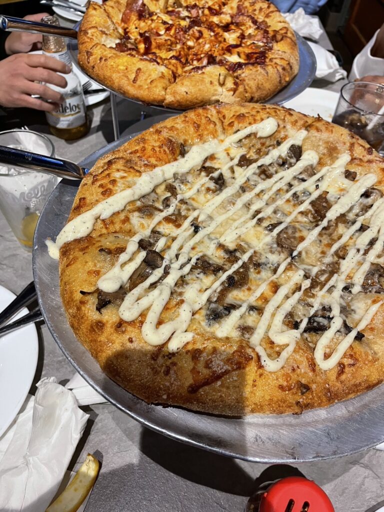 ハンツビル プロビデンスにあるピザ屋さん Mellow Mushroom