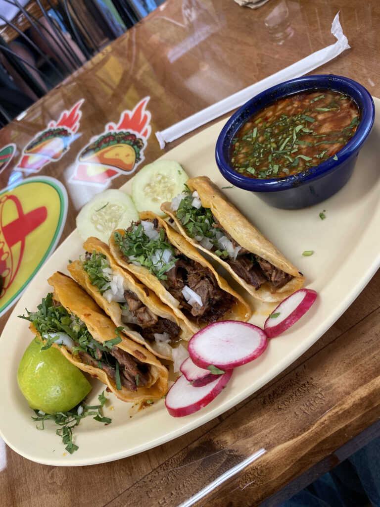 マディソンにあるメキシコ人が通うメキシコレストランTaqueria don pancho