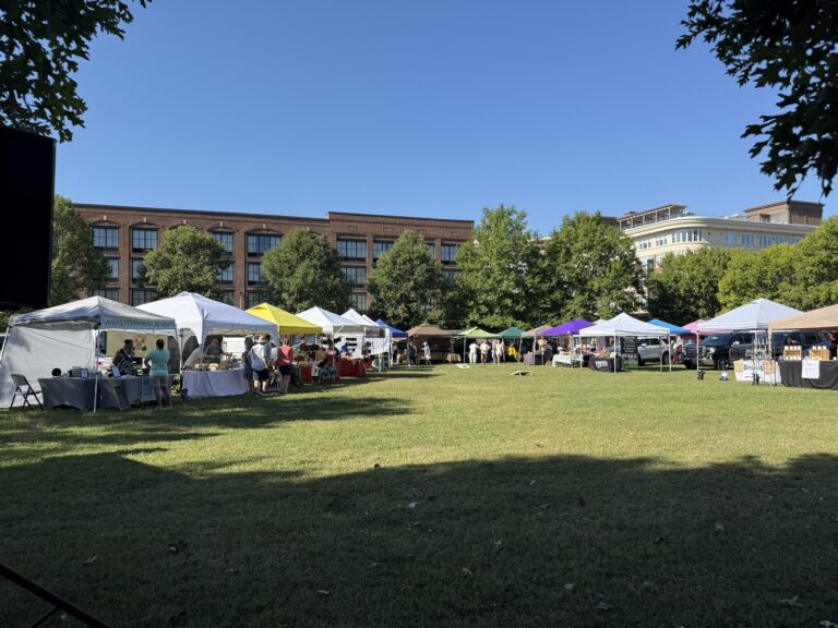 ハンツビルのプロヴィデンスエリアで開催されるマーケット