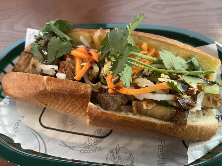 アラバマ州【ハンツビル】焼きたてサクサクバインミーが食べれるベトナム料理店　Viet Crispwich