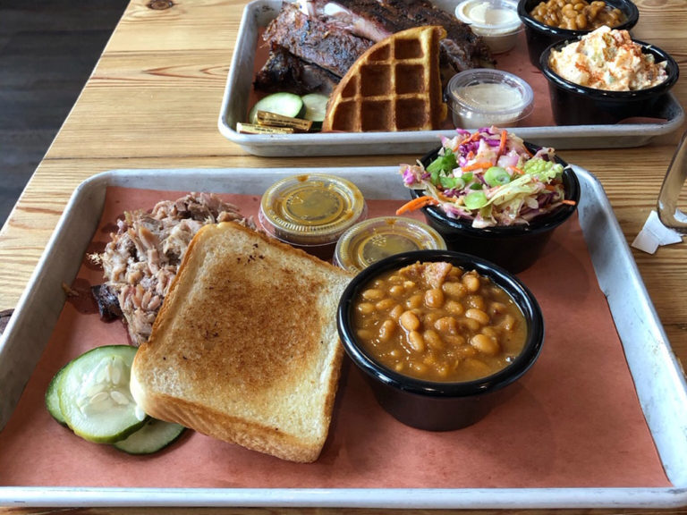 インディアナ州ラフィエットのバーベキュー店 レボリューション バーベキュー