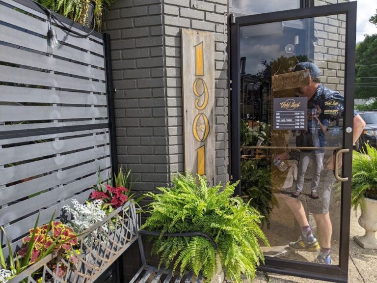 インディアナ州インディアナポリスの軽食店 ゴールド リーフ