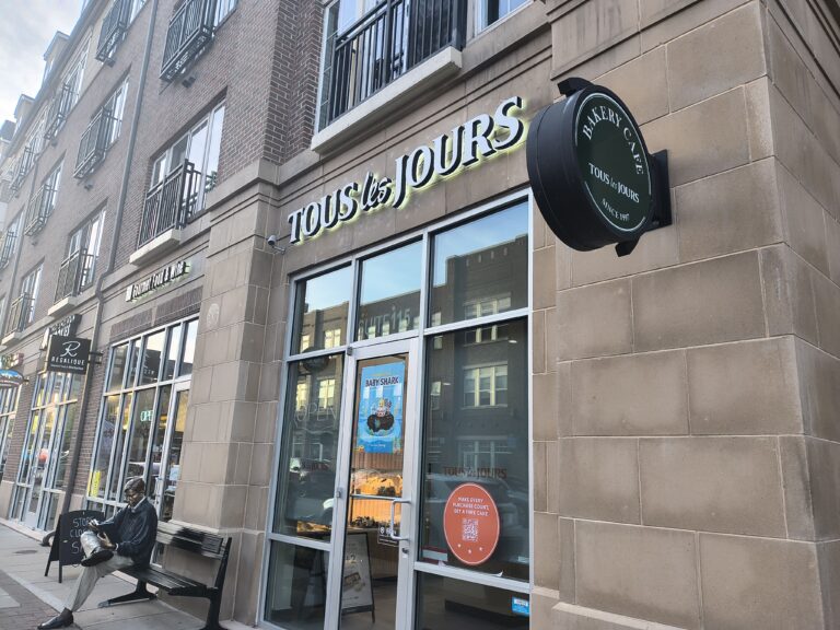 カーメルにある韓国発のフレンチベーカリー/ Tous Les Jours