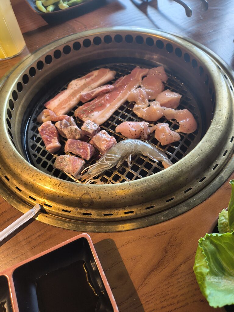 キャッスルトンの新スポット日本の焼肉食べ放題レストラン赤鬼！