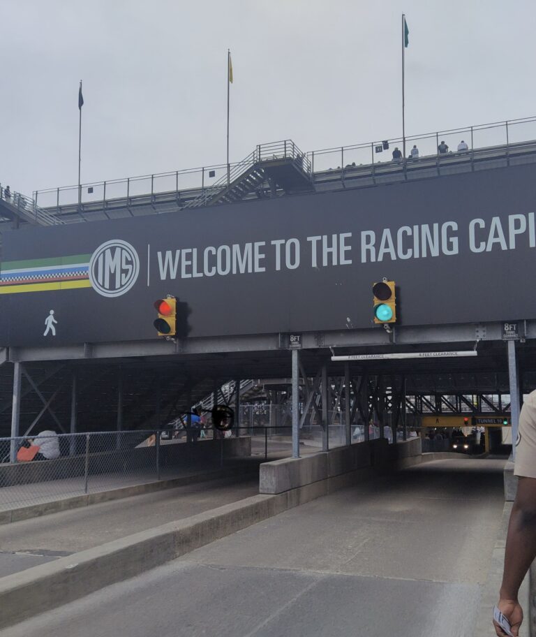 世界最大級のモータースポーツレース　INDY500