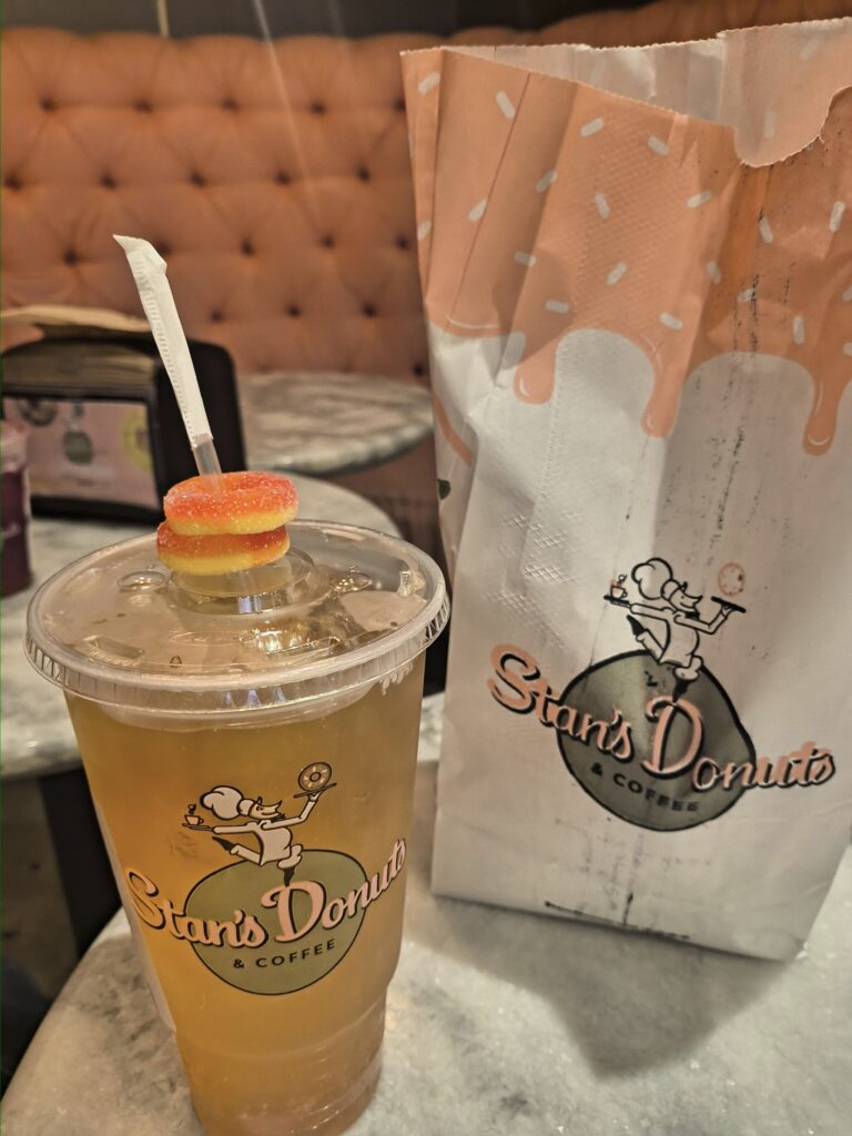シカゴダウンタウンのお洒落なStan’s Donut’s&Coffee