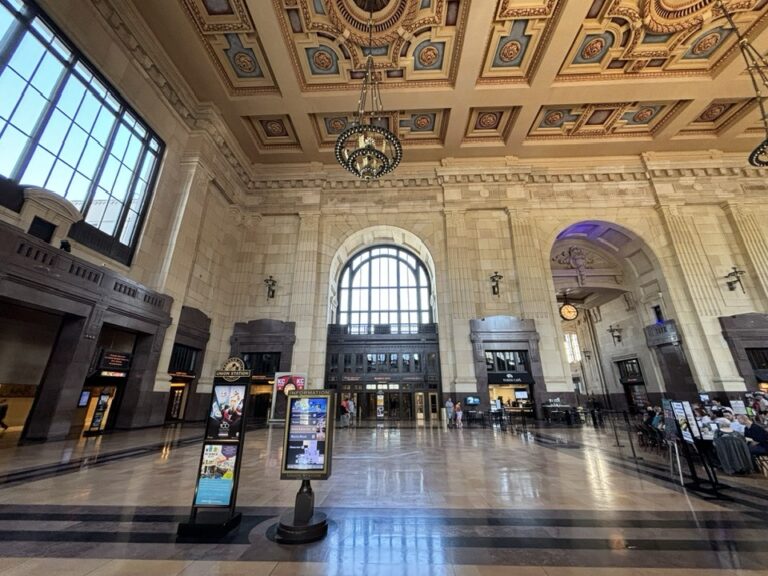 ミズーリ州カンザスシティの１００年以上の歴史のある駅舎、ユニオンステーション