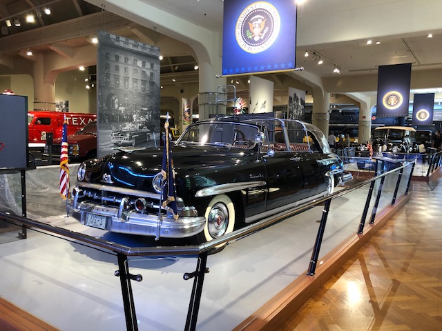 ミシガン州ディアボーン　クルマ好きじゃなくても行きたい、 ヘンリーフォード博物館