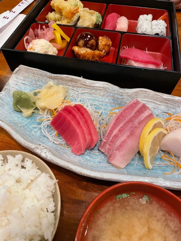 ミシガン州キャントンの日本食レストラン　お寿司も定食もおすすめ