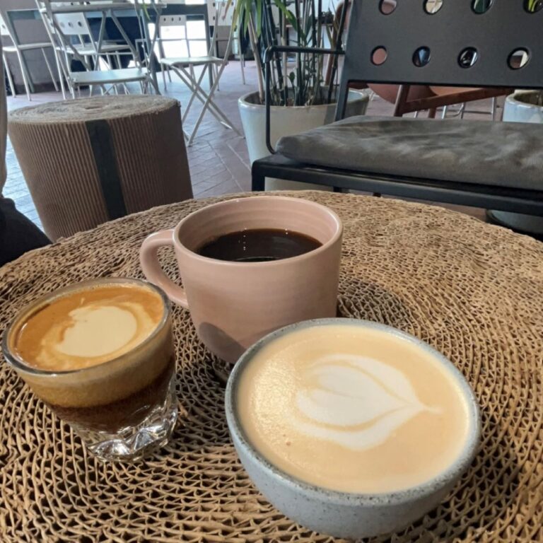 ミシガン州デトロイトのカフェ　イースタンマーケット近くのお洒落カフェ