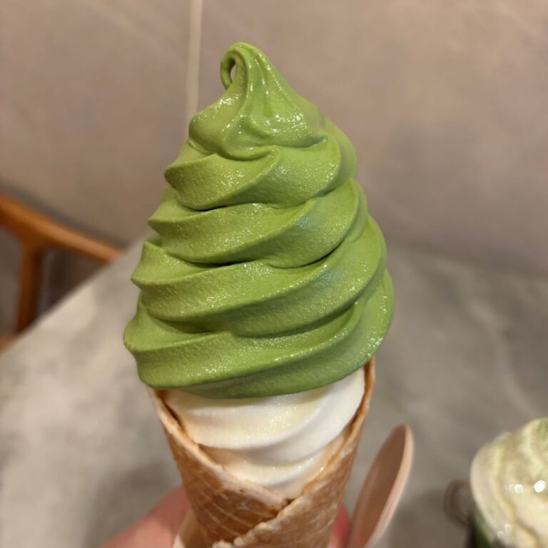 ミシガン州トロイのカフェ　抹茶スイーツ！