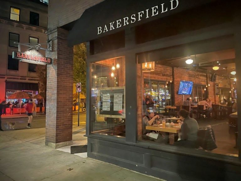 オハイオ州コロンバス・ショートノースのメキシコストリートフードとお酒が充実の『Bakersfield Short North』