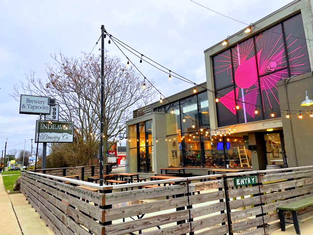オハイオ州コロンバス・グランビューのビールとクラフト蒸留酒が楽しめる醸造所『Endeavor Brewing & Spirits』
