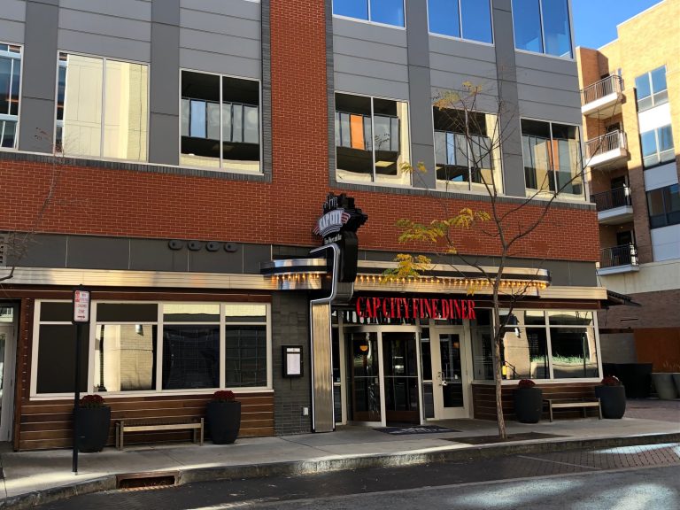 オハイオ州ダブリン・ブリッジパークのアメリカンダイナー『Cap City Fine Diner and Bar』