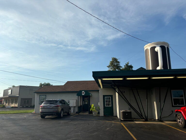 オハイオ州メアリーズビルのにぎやかなローカルピザ店『Benny’s Pizza』