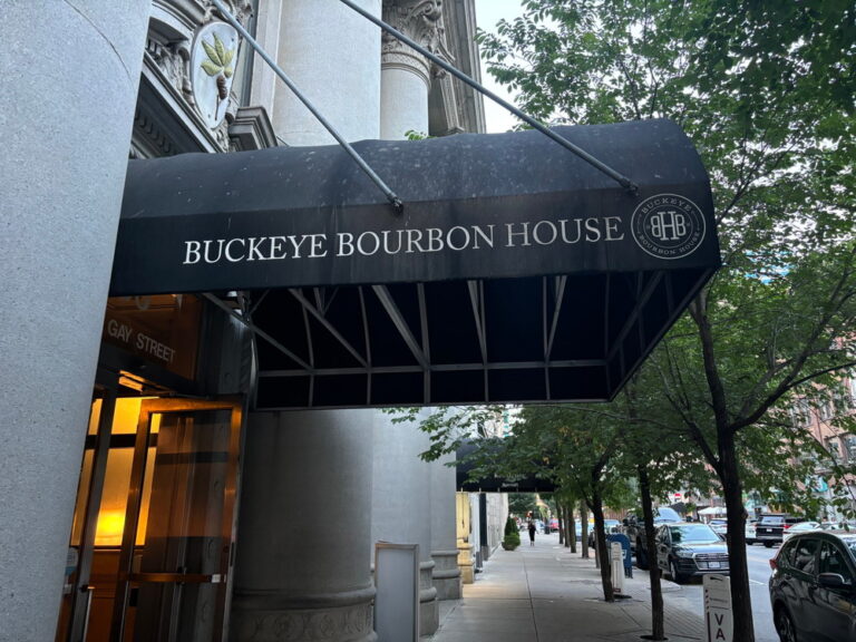 オハイオ州コロンバス・ダウンタウンのバーボン & スピリッツ好きが集うバー『Buckeye Bourbon House』