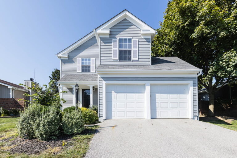 ダブリン学区【3月初旬入居可】一軒家、オールドソーミル小、デイビス中、サヨト高 $2,7503ベッド、2.5バス、ガレージ2台分2439 Sutter Parkway