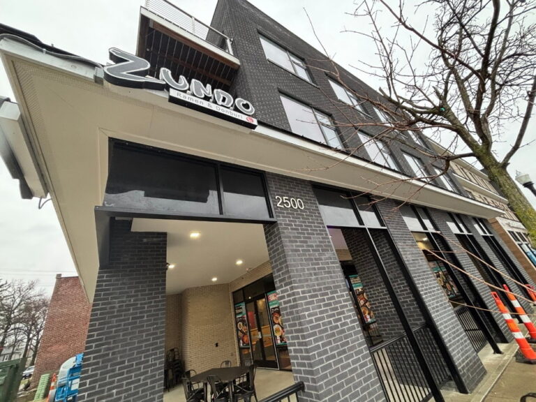 オハイオ州コロンバス・ショートノースのラーメンとどんぶりが楽しめる『Zundo Ramen & Donburi』