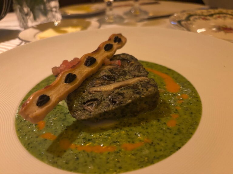 オハイオ州コロンバスの格式あるフレンチレストラン『Refectory Restaurant and Bistro』