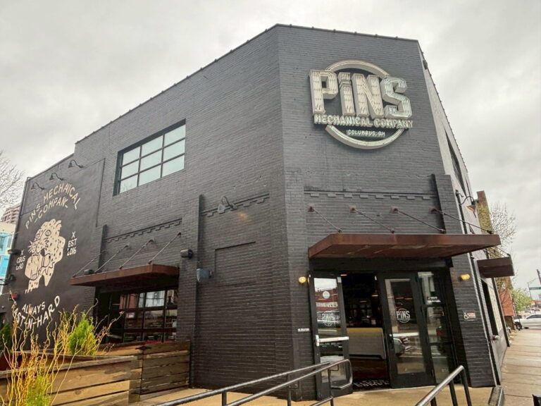 オハイオ州コロンバス・ダブリンブリッジパークのゲームを楽しめるバー『Pins Mechanical Co.』