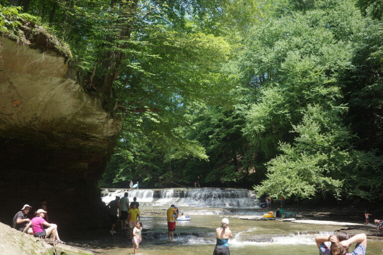 夏に行きたい穴場スポット『Big Waterfall and Swimming Hole』