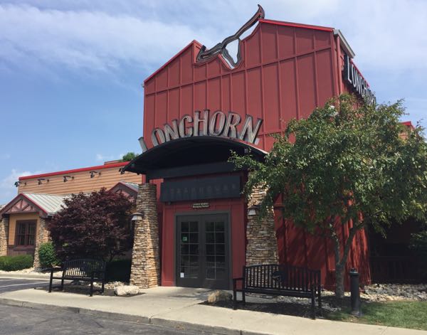 オハイオ州ダブリンのカジュアルなチェーンステーキハウス『LongHorn Steakhouse』