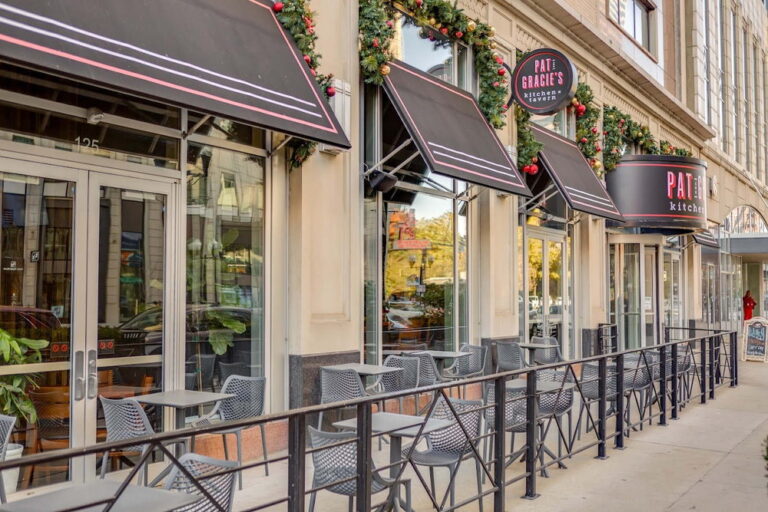 オハイオ州コロンバス・ダウンタウンの手作りバーガーが人気『Pat and Gracie’s Downtown』