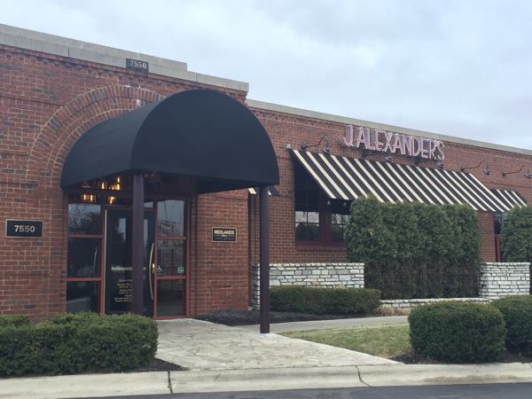 オハイオ州コロンバス・ワージントンの洗練されたアメリカン『Redlands Grill by J. Alexander’s』