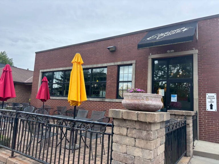 オハイオ州ヒリアードのキューバ風＆ブランチが人気のダイナー『Starliner Diner』