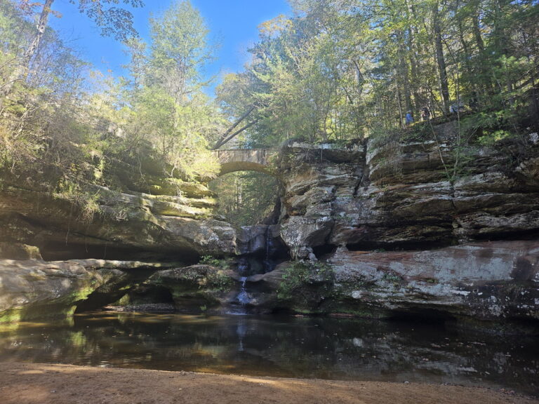絶景トレイルを家族で満喫『Hocking Hills State Park』