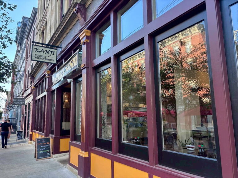 オハイオ州シンシナティ・Findlay Market 近くの寿司と韓国料理が楽しめる『Kanji OTR』