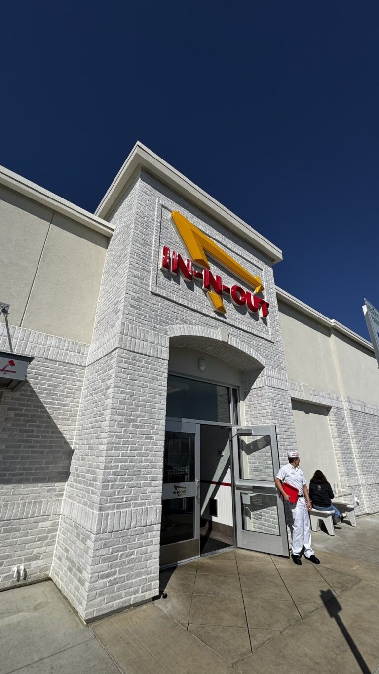 ついにテネシー上陸！話題の人気バーガー店『In-N-Out Burger』