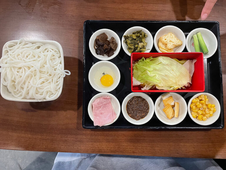 熱々の米粉ヌードルが人気の中華ヌードル店『TEN SECONDS RICE NOODLE』